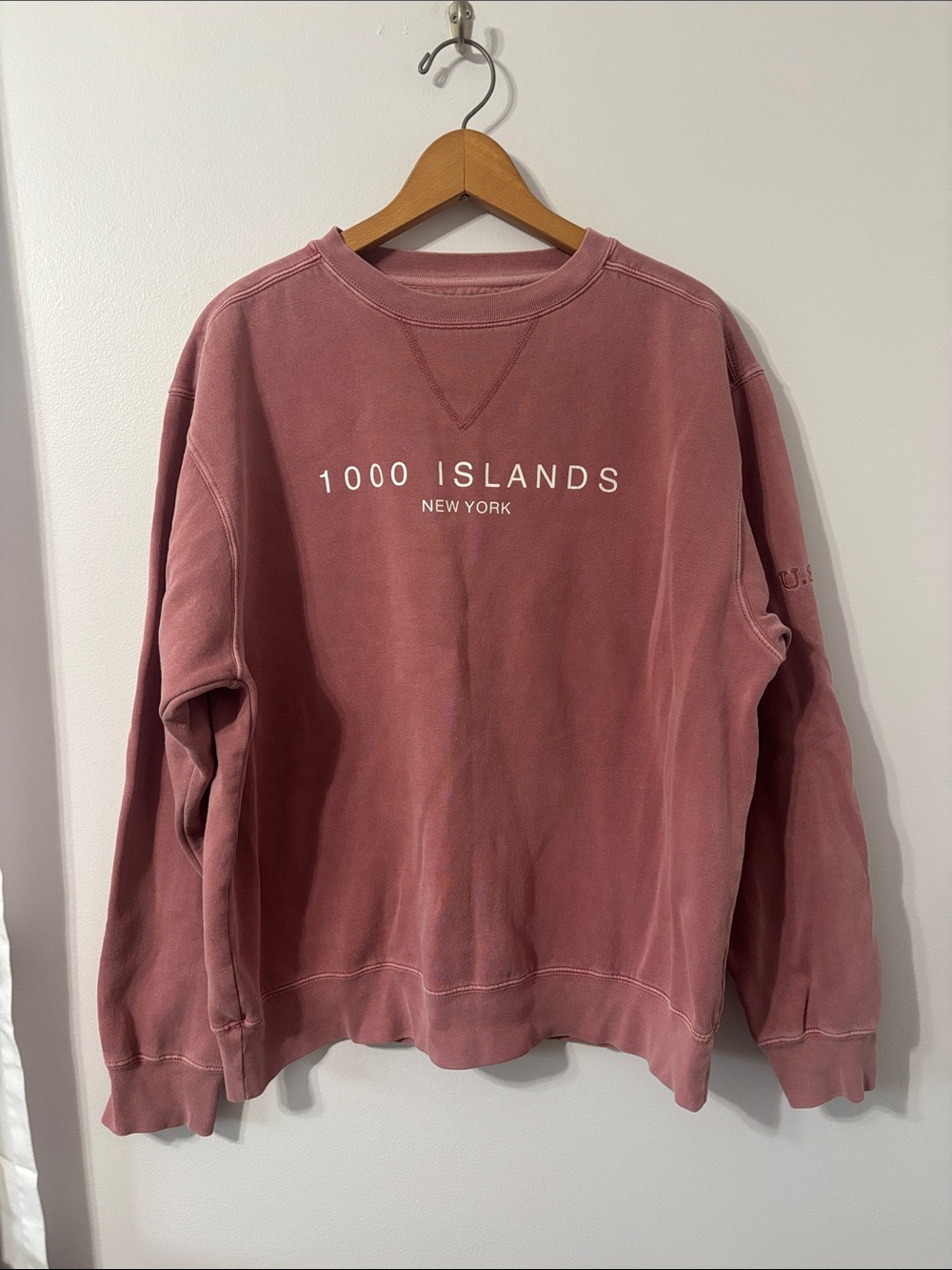 1000 Islands New York Crewneck Sweatshirt - Dusty Red Color